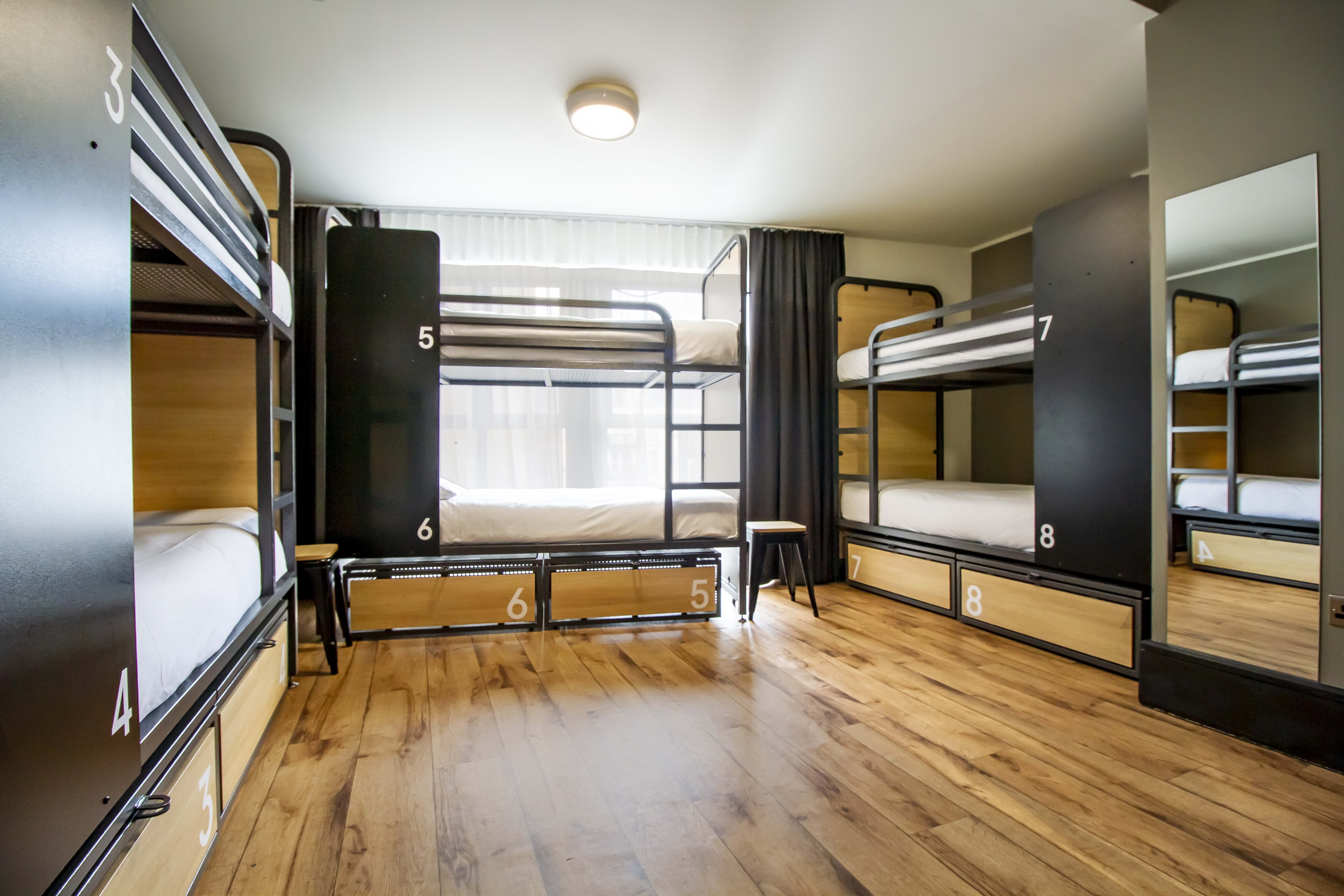 Bed in 7-10 Bed Dorm - Ensuite