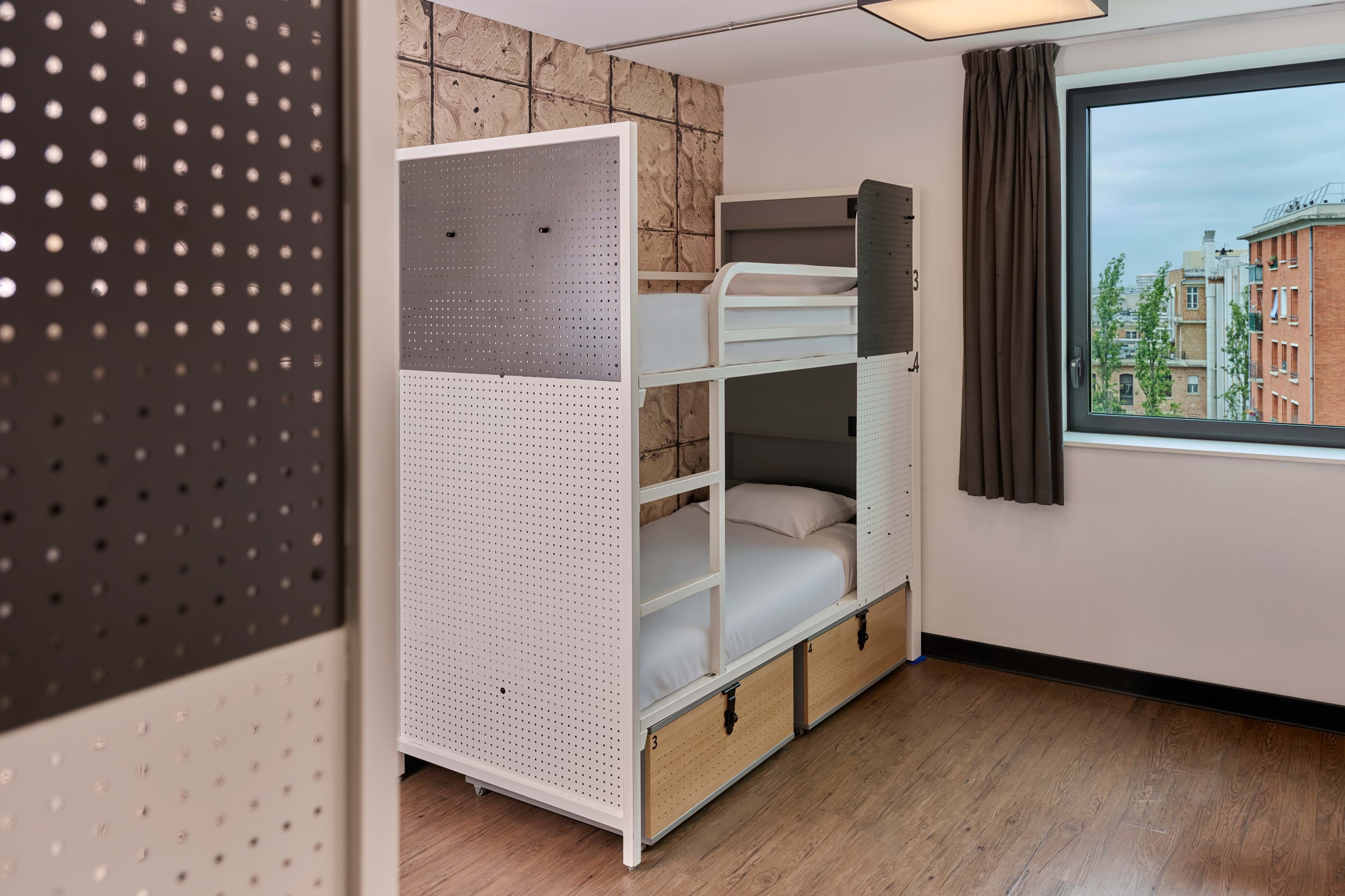 Bed in 4-bed Dorm