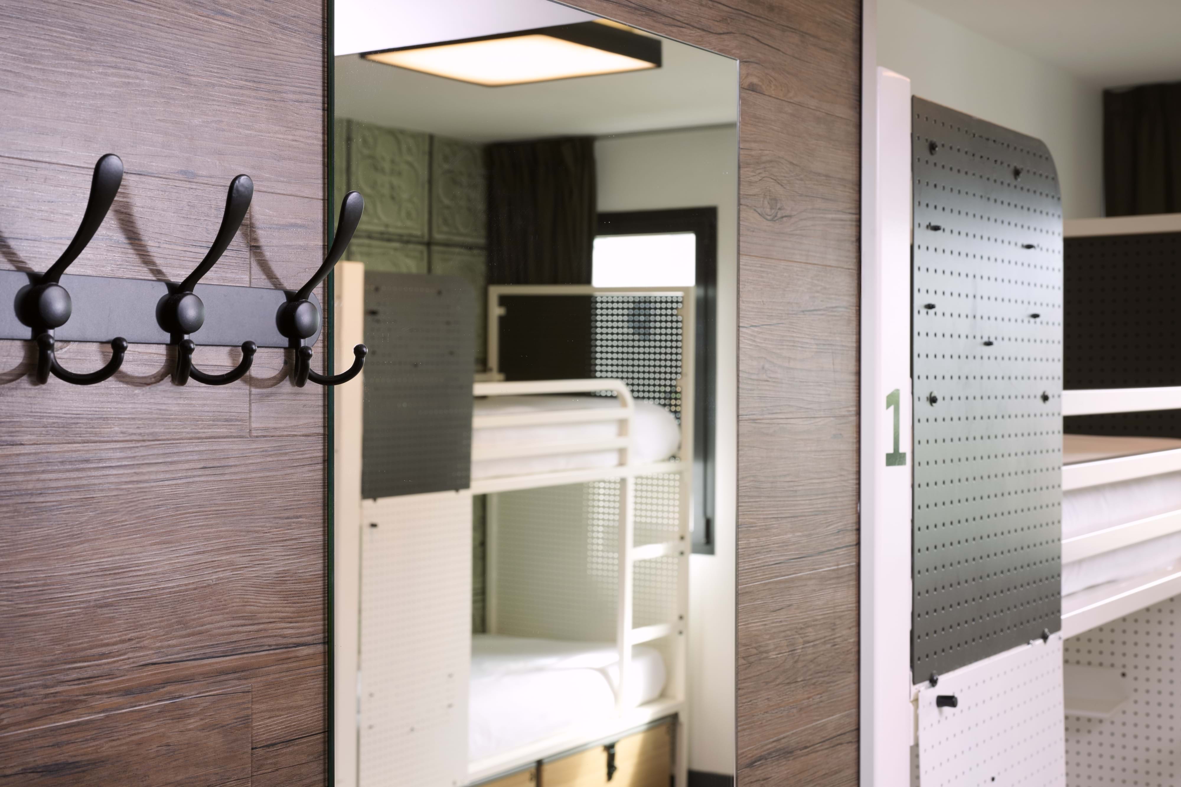 Private 8-bed Room