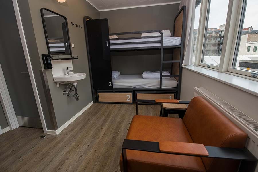Bed in slaapzaal met 4 bedden