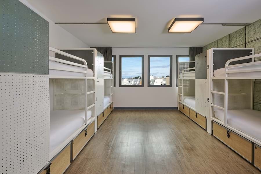 Private 8-bed Room