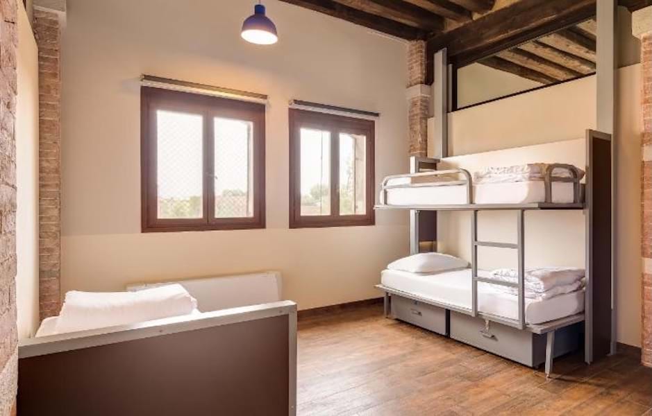 Private 3-bed Room – Shared Bathrooms